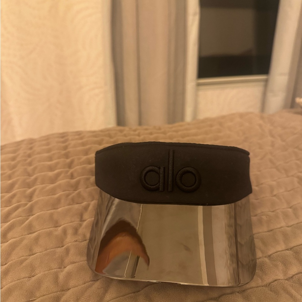 ALO Yoga Black and Silver Athletic Visor